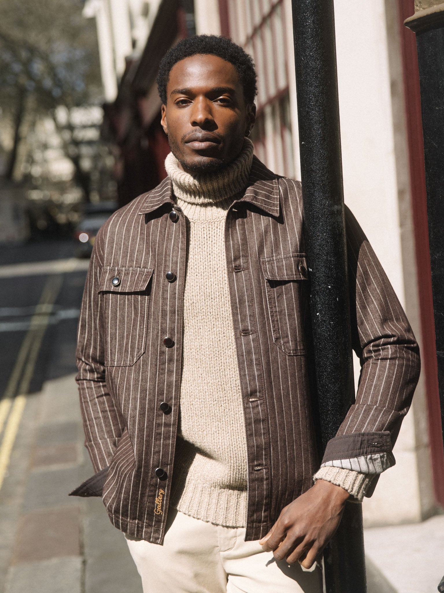 Modelshot / Chocolate Brown / Detail